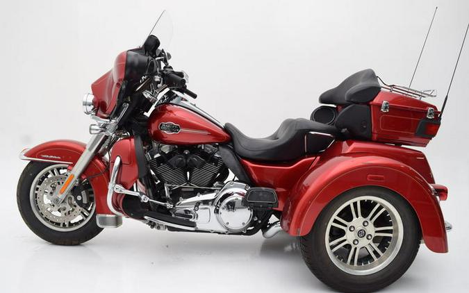 2013 Harley-Davidson® FLHTCUTG - Tri Glide® Ultra Classic®