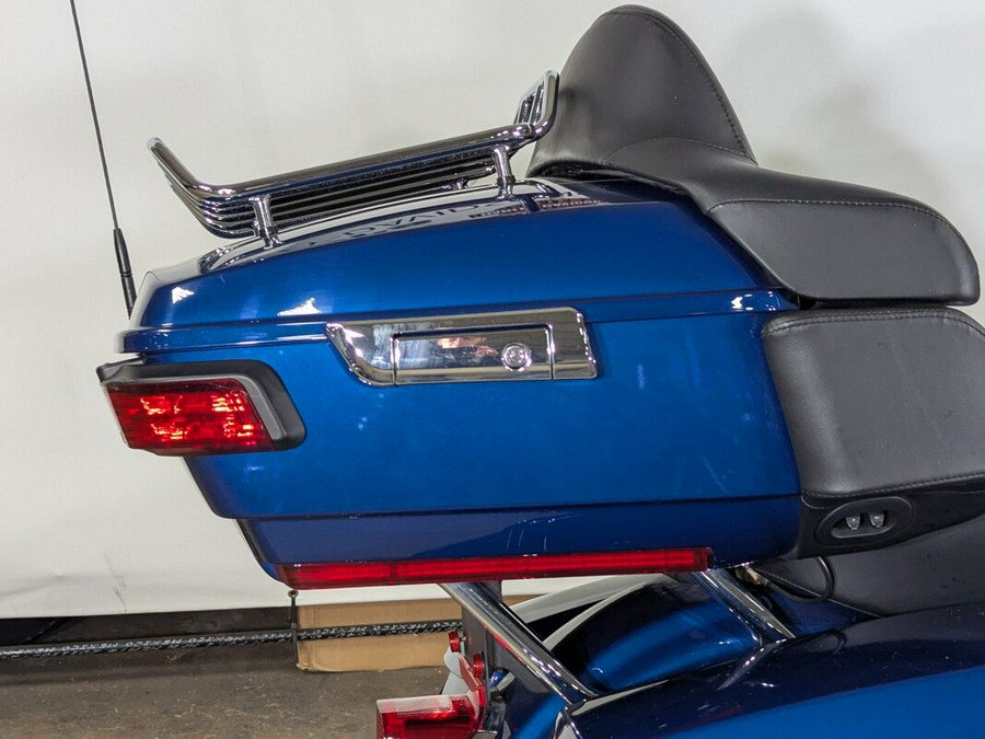 2022 Harley-Davidson Ultra Limited Reef Blue/Vivid Black