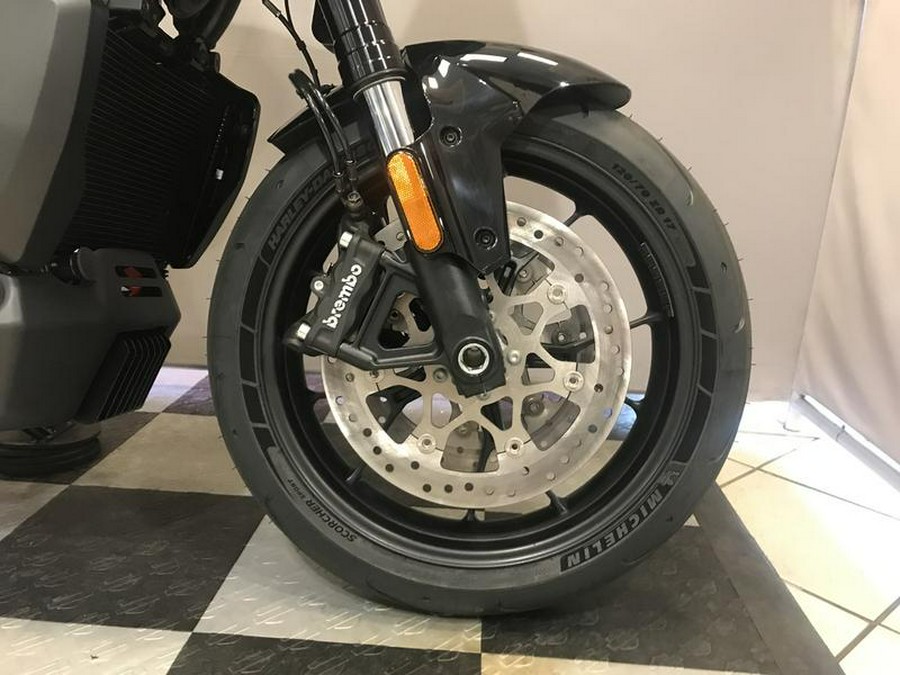 2025 Harley-Davidson® RA1250ST - Pan America® 1250 ST