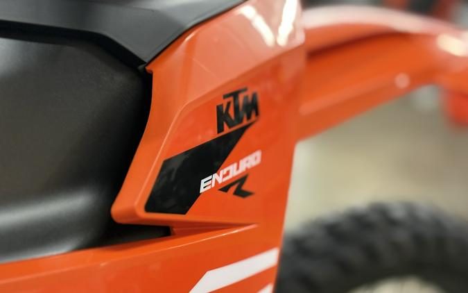 2026 KTM 390 Enduro R