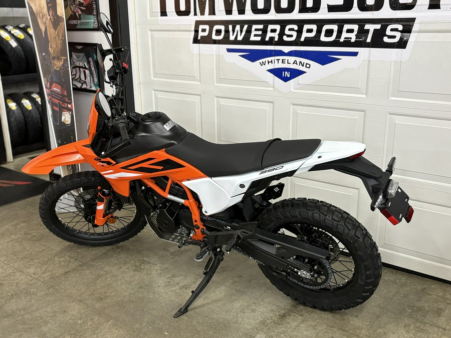 2026 KTM 390 Enduro R