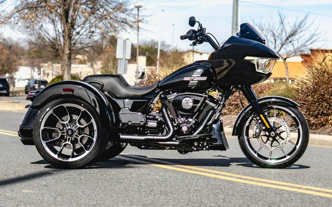 FLTRT 2026 Road Glide 3