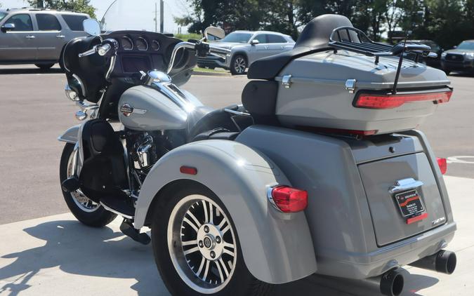 2024 Harley-Davidson Tri Glide Ultra (FLHTCUTG)
