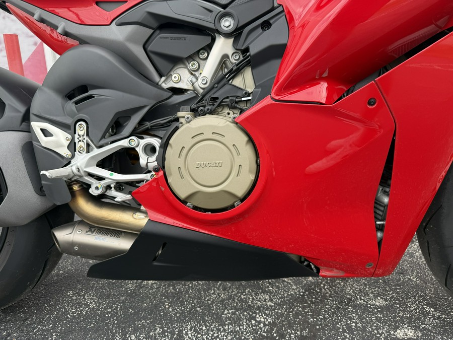 2025 Ducati Panigale V4 S - 00901C