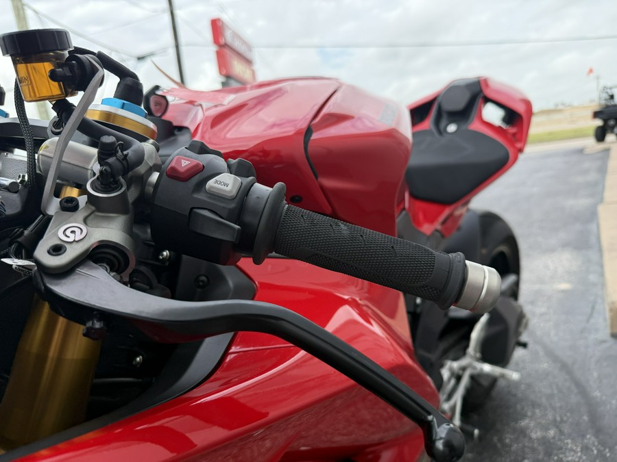 2025 Ducati Panigale V4 S - 00901C