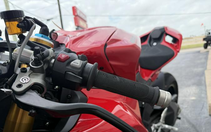 2025 Ducati Panigale V4 S - 00901C