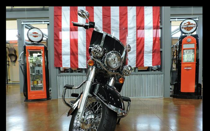 2020 Harley-Davidson FLHC Heritage Classic 107