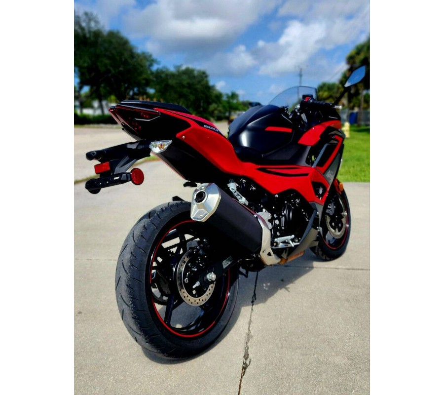 2025 Kawasaki NINJA 500 ABS