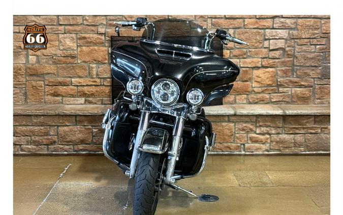2016 Harley-Davidson® Ultra Limited Black Quartz