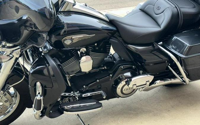 2013 Harley-Davidson® FLHTCUSE8 - CVO™ Ultra Classic® Electra Glide® 110th Anniversary Edition