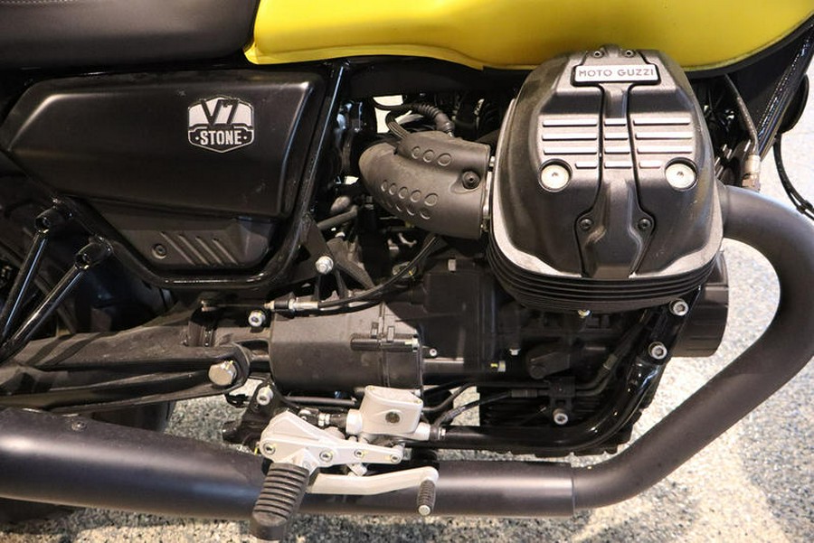 2022 Moto Guzzi V7 Stone E5