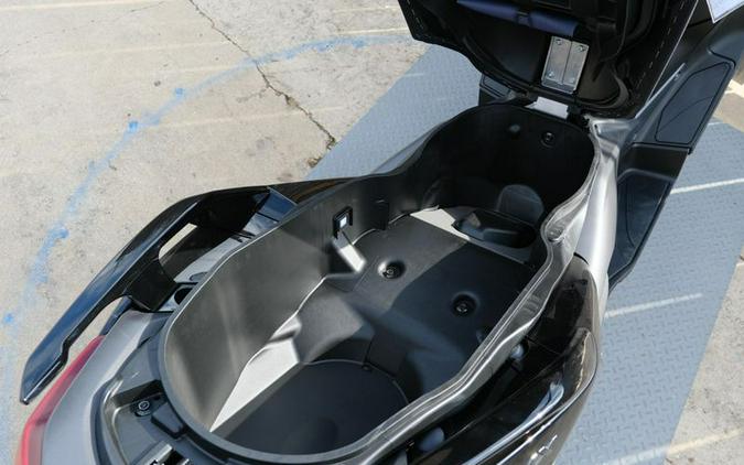 New 2025 YAMAHA XMAX