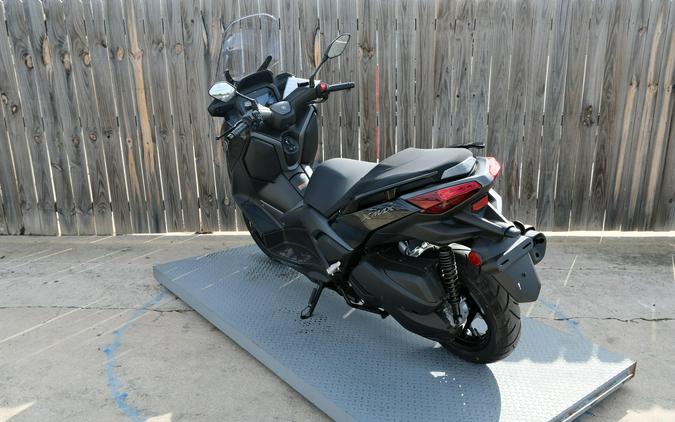 2025 YAMAHA XMAX