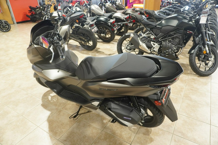 2023 Honda PCX150AP