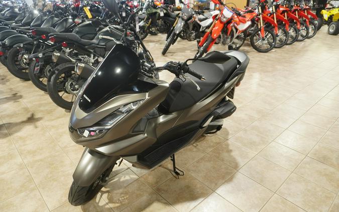 2023 Honda PCX150AP