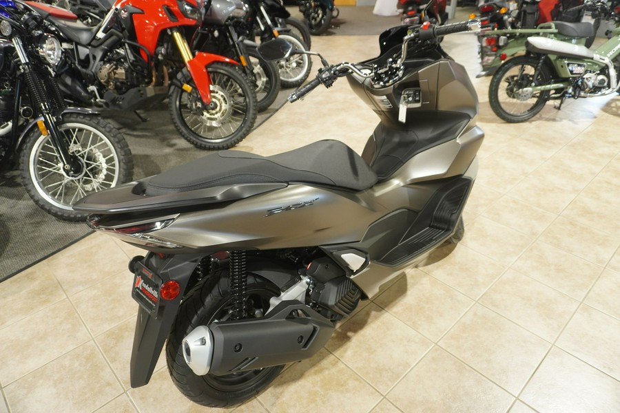 2023 Honda PCX150AP