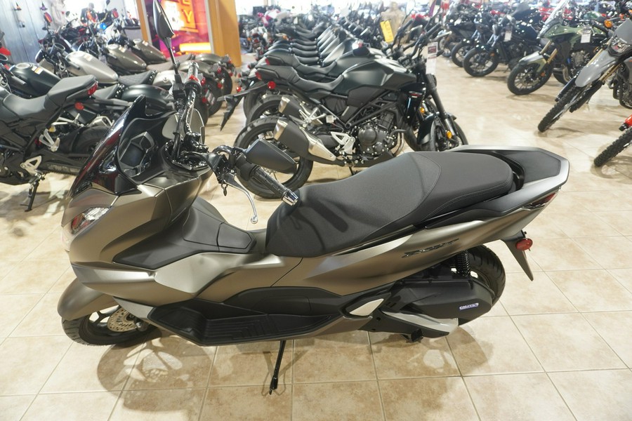 2023 Honda PCX150AP