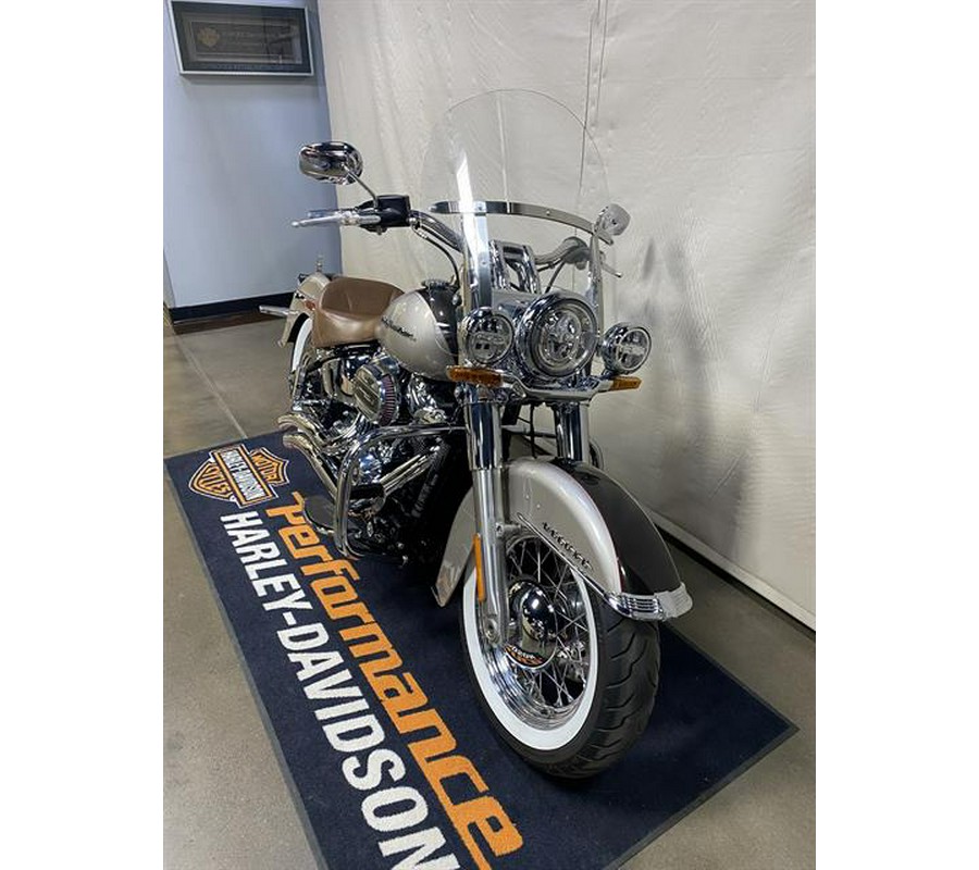 2018 Harley-Davidson Softail® Deluxe 107