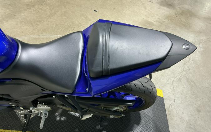 2023 Yamaha YZF-R3 ABS