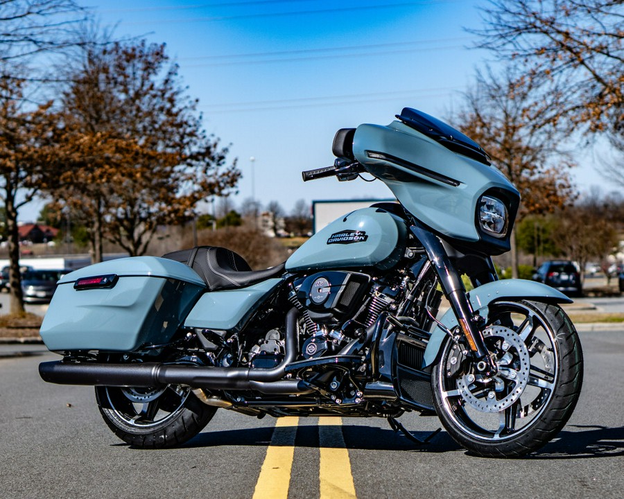 FLHX 2024 Street Glide®