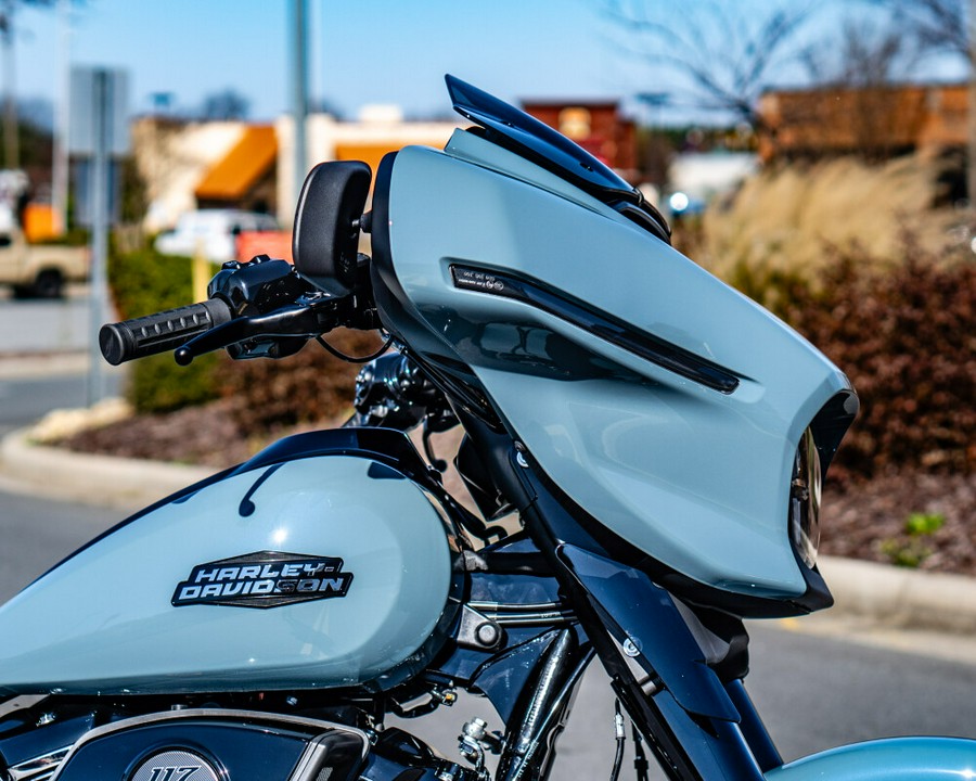 FLHX 2024 Street Glide®