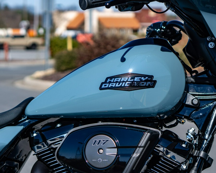 FLHX 2024 Street Glide®