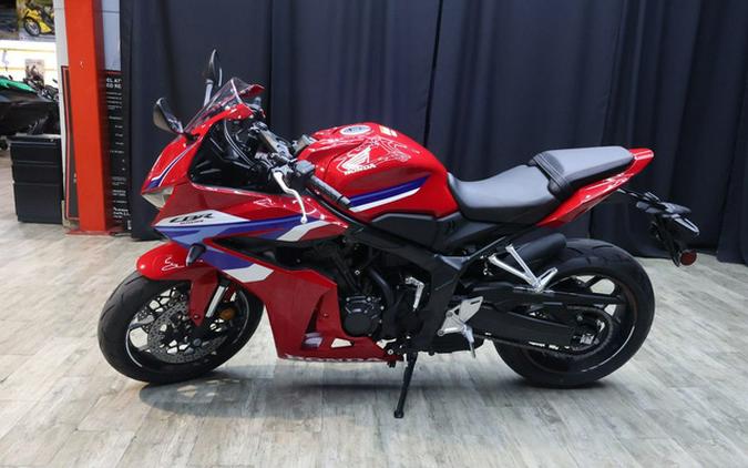 2026 Honda CBR650R E-Clutch