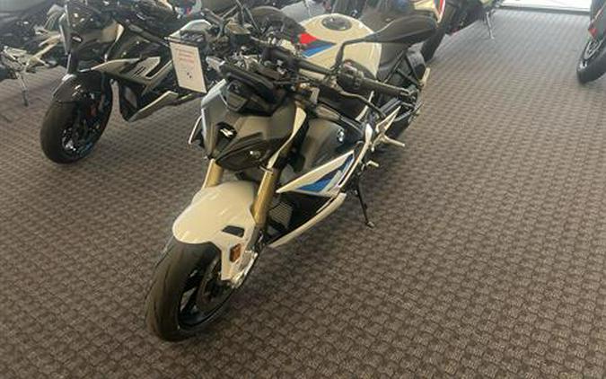 2026 BMW S 1000 R
