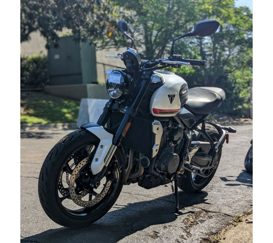 2022 Triumph Trident 660 Crystal White