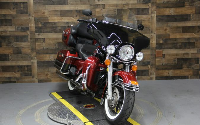 2006 Harley-Davidson Electra Glide® Ultra Classic® Fire Red Pearl/Vivid Black