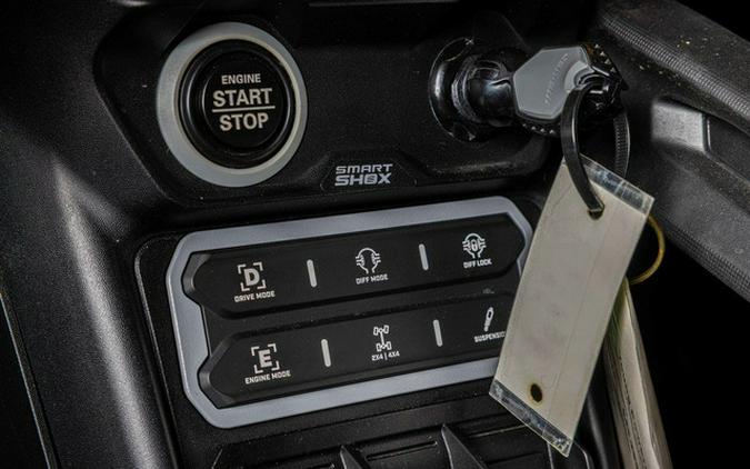 2025 Can-Am Maverick R X RS with Smart-Shox