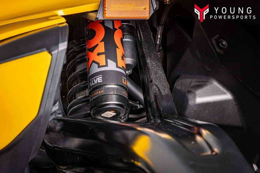 2025 Can-Am Maverick R X RS with Smart-Shox