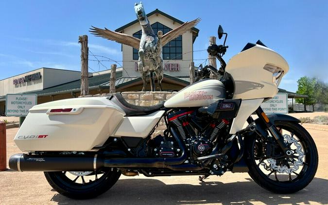 2024 Harley-Davidson CVO™ Road Glide® ST Golden White Pearl