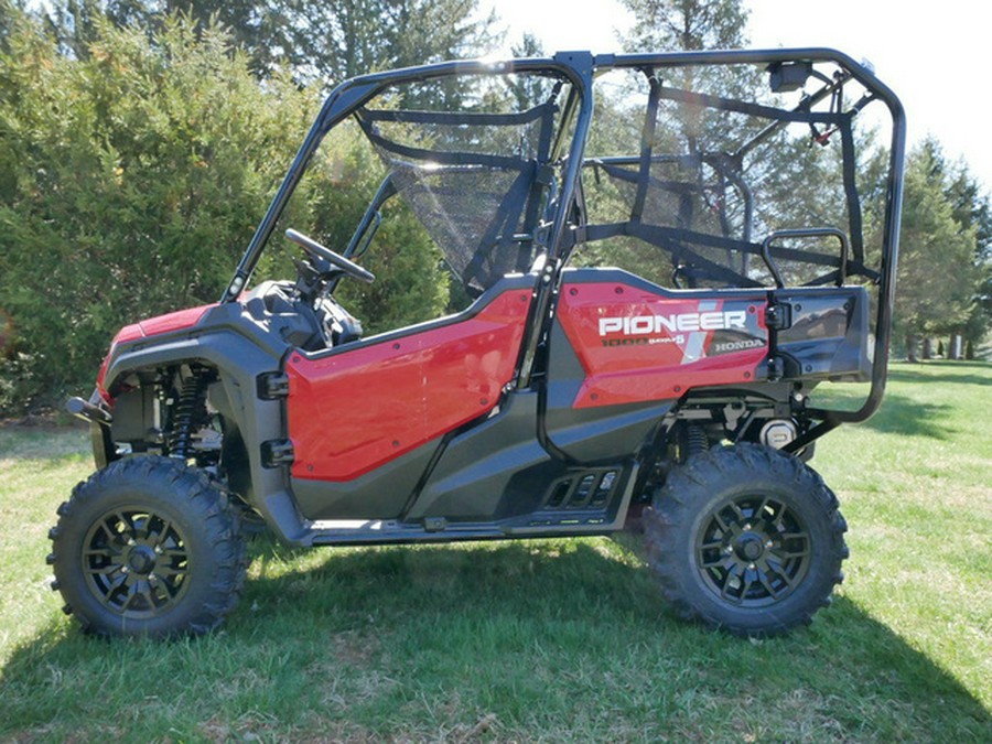 2025 Honda Pioneer 1000-5 Deluxe