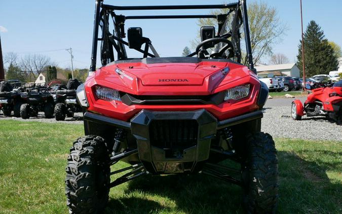 2025 Honda Pioneer 1000-5 Deluxe