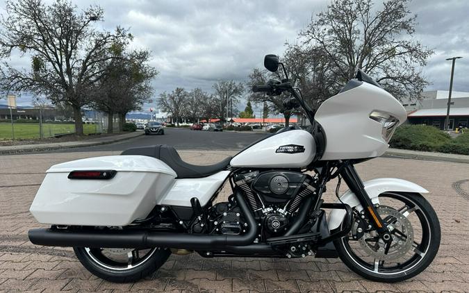 FLTRX 2025 Road Glide™