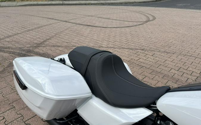 FLTRX 2025 Road Glide™