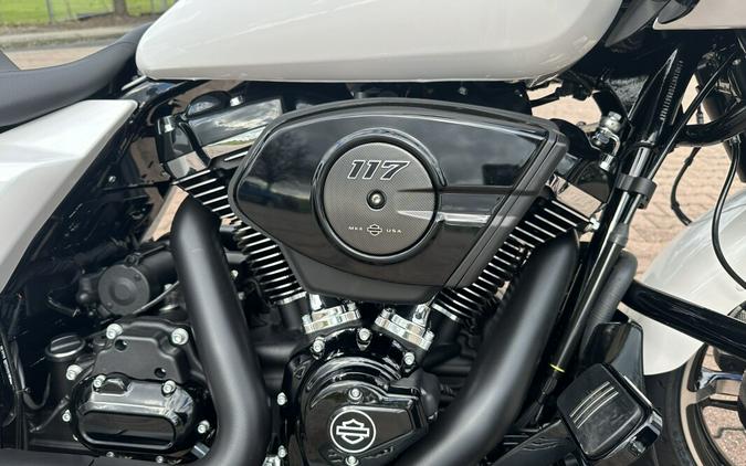 FLTRX 2025 Road Glide™