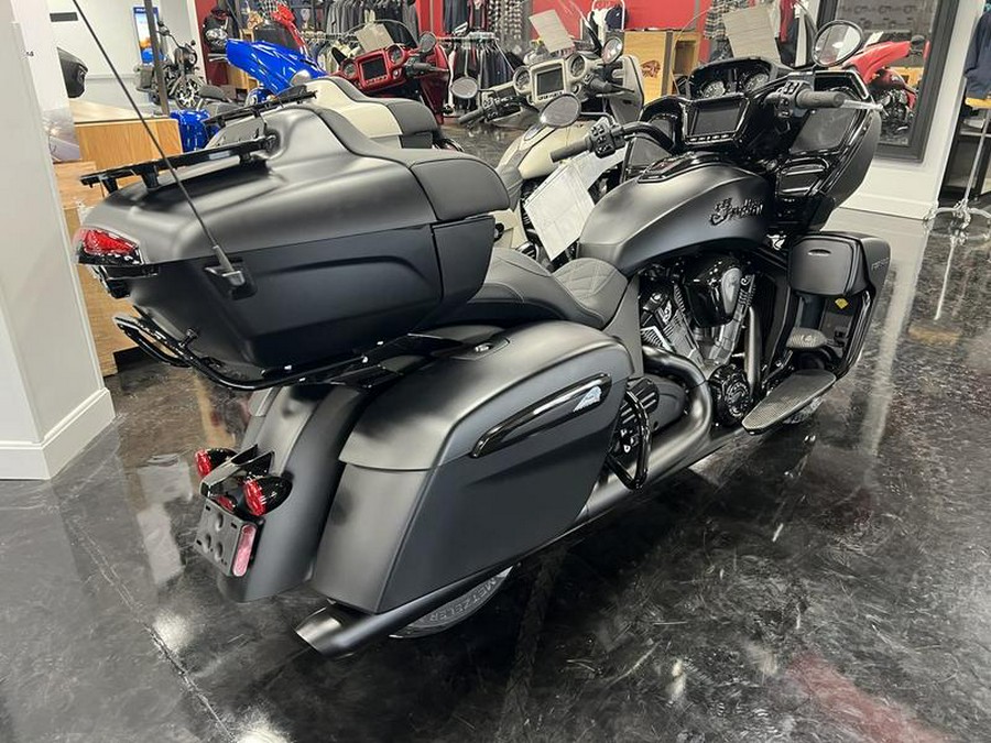 2024 Indian Motorcycle® Pursuit® Dark Horse® Black Smoke