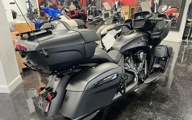 2024 Indian Motorcycle® Pursuit® Dark Horse® Black Smoke