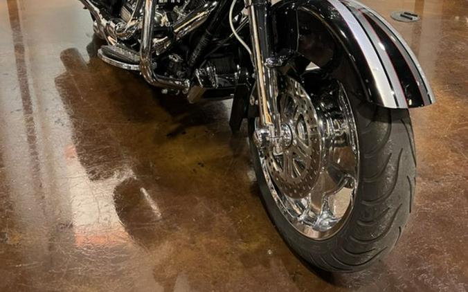 2011 Harley-Davidson Street Glide™ Base