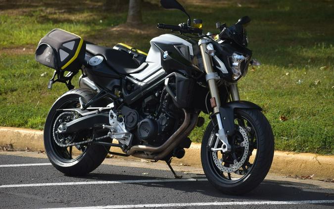 2016 BMW F 800 R Light White / Black Satin Gloss