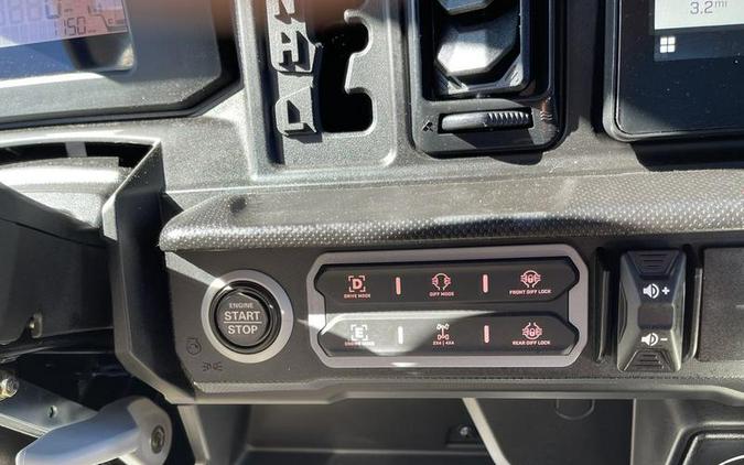 2026 Can-Am® Defender Limited HD11