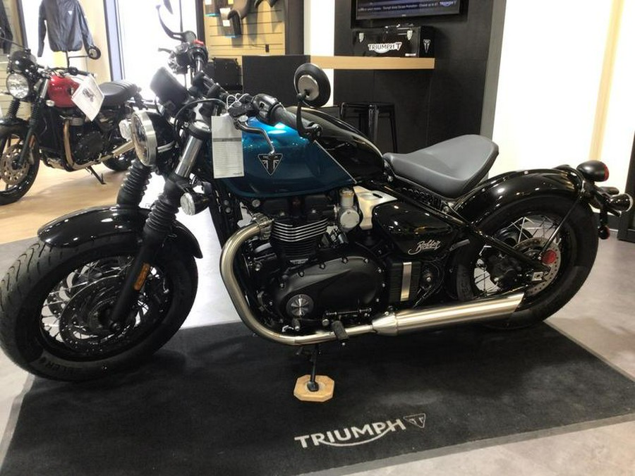 2026 Triumph Bonneville Bobber Interstellar Blue