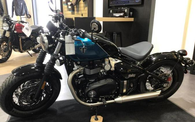 2026 Triumph Bonneville Bobber Interstellar Blue
