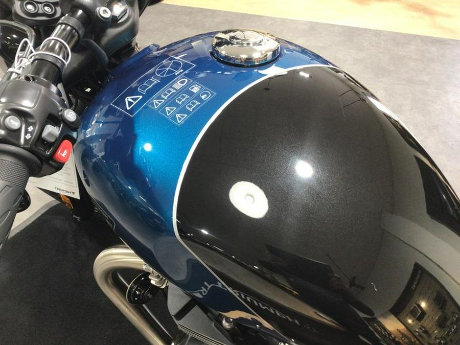 2026 Triumph Bonneville Bobber Interstellar Blue