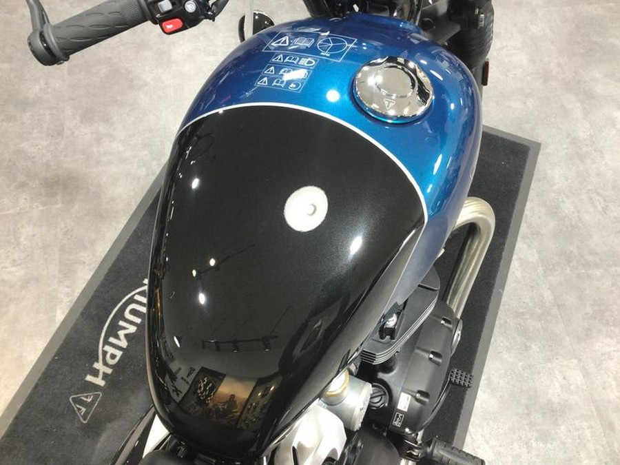 2026 Triumph Bonneville Bobber Interstellar Blue