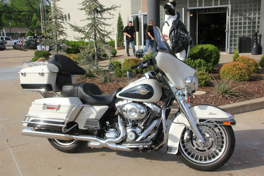 2012 Harley-Davidson 2012 Harley-Davidson Electra Glide Classic Two-Tone Birch White/Midnight Pea