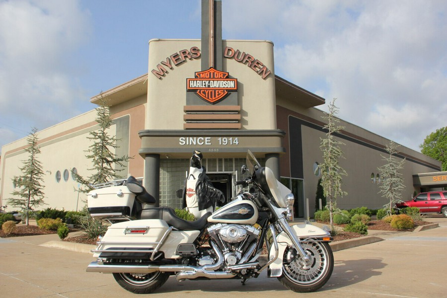 2012 Harley-Davidson 2012 Harley-Davidson Electra Glide Classic Two-Tone Birch White/Midnight Pea