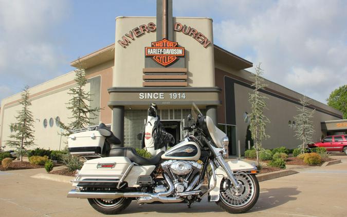 2012 Harley-Davidson 2012 Harley-Davidson Electra Glide Classic Two-Tone Birch White/Midnight Pea